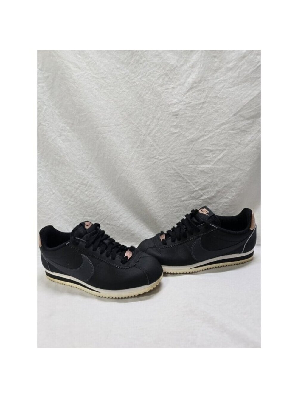 Nike Classic Cortez Leather Shoe Casual Lifestyle Sneaker AV4618-001 Women Sz 7